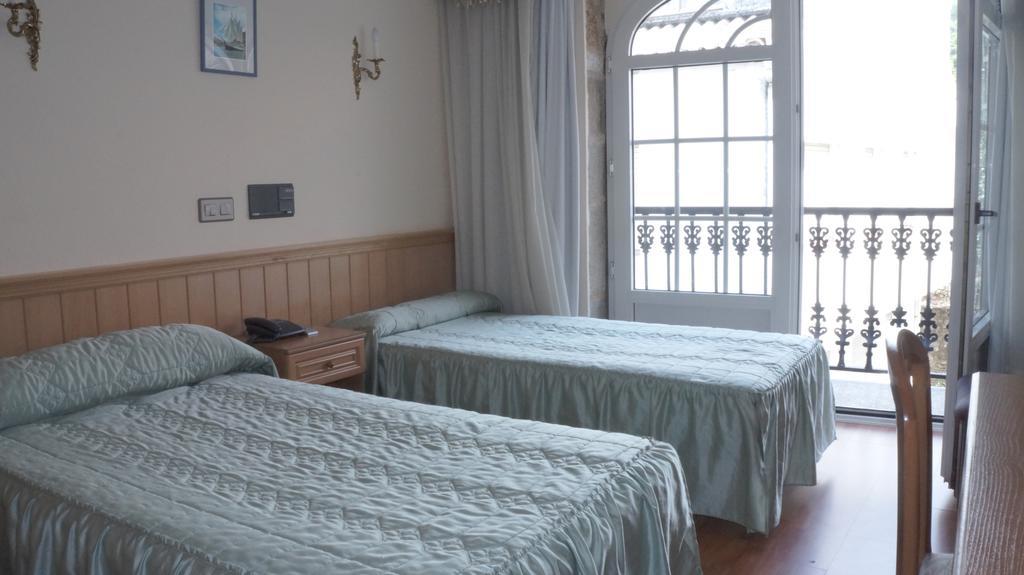 Hotel Larry Cee Pokój zdjęcie