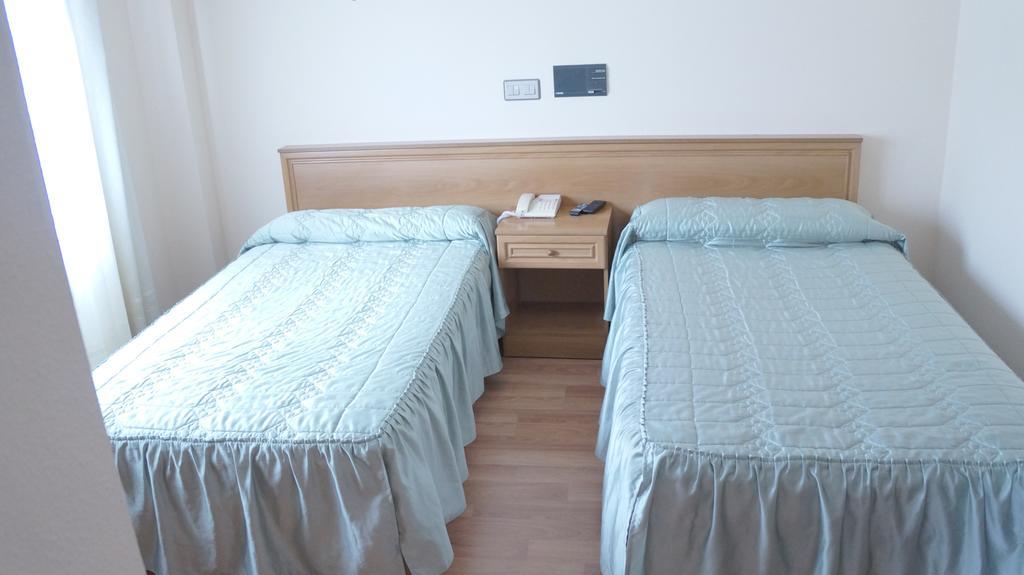 Hotel Larry Cee Zewnętrze zdjęcie